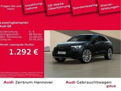 Schwarz (mythosschwarz metallic) Gebraucht 2025 Audi Q8 Comfort SUV | 109.991 €