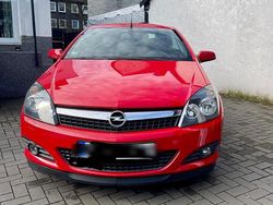 Rot Gebraucht 2008 Opel Astra Cabriolet Cabrio | 3.500 €