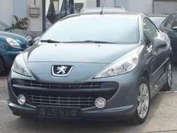 Grau Gebraucht 2009 Peugeot 207 CC Cabrio | 3.999 € (Fairer Preis)