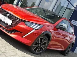 Elixir rot perlmutteffekt (metallic) Gebraucht 2023 Peugeot e-208 GT Kleinwagen | 28.990 €
