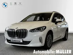 Weiss Gebraucht 2024 BMW 218 Active Tourer Luxury Line Van / Kleinbus | 35.690 € (Fairer Preis)
