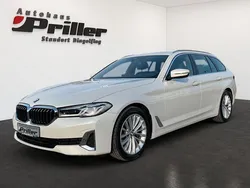 Mineralweiss metallic Gebraucht 2021 BMW 520 Luxury Line Kombi | 32.900 € (Fairer Preis)
