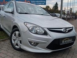 Grau Gebraucht 2011 Hyundai i30 Kombi | 1.250 € (Superpreis)