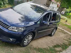Blau Gebraucht 2011 VW Touran Highline Van / Kleinbus | 10.000 € (Fairer Preis)
