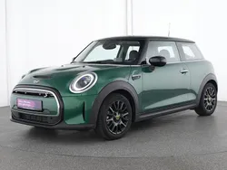British racing green Gebraucht 2023 Mini Cooper SE Classic Kleinwagen | 20.421 € (Fairer Preis)