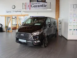 Schwarz Gebraucht 2022 Ford Tourneo Custom Titanium Van / Kleinbus | 34.990 € (Guter Preis)