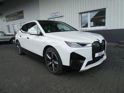 Weiß Gebraucht 2023 BMW iX M Sport SUV | 55.900 € (Superpreis)