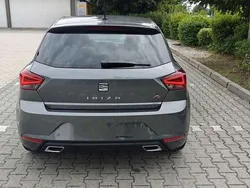 Grau Gebraucht 2017 Seat Ibiza FR Kleinwagen | 14.000 € (Etwas zu teuer)