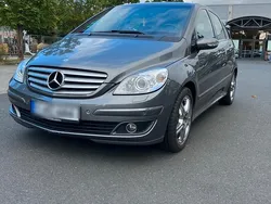 Grau Gebraucht 2008 Mercedes B200 Edition Van / Kleinbus | 2.950 € (Superpreis)