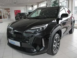 Mysticschwarz mica Neu 2024 Toyota Yaris Cross SUV | 26.890 €