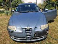 Silber Gebraucht 2002 Alfa Romeo 147 Distinctive Kleinwagen | 1.000 € (Guter Preis)