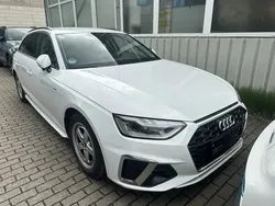 Weiß Gebraucht 2022 Audi A4 Ambiente Kombi | 22.300 € (Fairer Preis)
