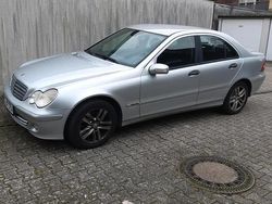 Silber Gebraucht 2005 Mercedes C200 Limousine | 2.900 € (Guter Preis)