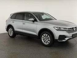 Oyster silver metallic oyster silver metallic Neu 2025 VW Touareg SUV | 59.184 € (Superpreis)