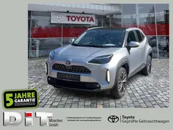 Silver metallic Gebraucht 2021 Toyota Yaris Cross Elegant SUV | 22.990 € (Fairer Preis)