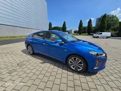 Blau Gebraucht 2017 Hyundai Ioniq Limousine | 12.950 € (Fairer Preis)