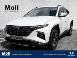 Atlas white / sol Gebraucht 2023 Hyundai Tucson Trend SUV | 31.900 € (Superpreis)