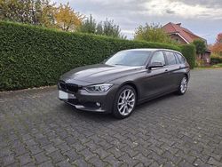 Braun Gebraucht 2013 BMW 320 Sport Line Kombi | 10.650 € (Superpreis)