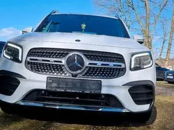 Weiß Gebraucht 2020 Mercedes 200 AMG line SUV | 33.000 €