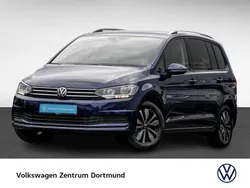 Blau Gebraucht 2024 VW Touran Move Van / Kleinbus | 34.094 € (Guter Preis)