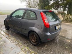 Blau Gebraucht 2005 Ford Fiesta Limousine | 1.450 € (Fairer Preis)