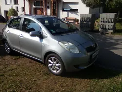Silber Gebraucht 2006 Toyota Yaris Sol Limousine | 3.950 € (Teuer)