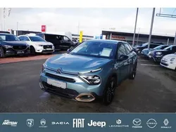 Blau Neu 2024 Citroën e-C4 Limousine | 26.590 €