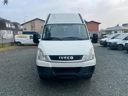 Weiß Gebraucht 2011 Iveco Daily | 4.500 €