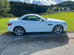 Weiß Gebraucht 2014 Mercedes SLK250 Cabrio | 17.400 €