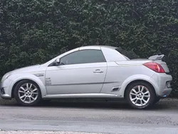 Silber Gebraucht 2006 Opel Tigra Edition Cabrio | 1.600 € (Fairer Preis)