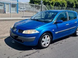 Blau Gebraucht 2002 Renault Mégane II Kleinwagen | 1.250 €