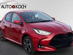 Rot Neu 2025 Toyota Yaris Hybrid Limousine | 25.990 € (Fairer Preis)
