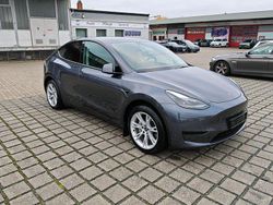 Grau Gebraucht 2023 Tesla Model Y Standard Range SUV | 29.970 € (Guter Preis)