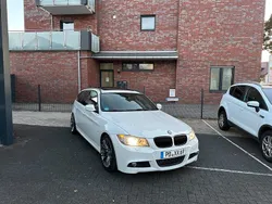 Weiß Gebraucht 2011 BMW 325 M Sport Kombi | 14.950 €