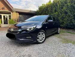 Blau Gebraucht 2019 Opel Astra Ultimate Kombi | 17.399 € (Etwas zu teuer)