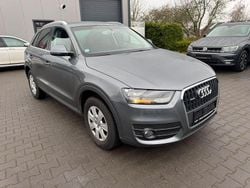 Grau Gebraucht 2012 Audi Q3 Comfort SUV | 10.999 € (Guter Preis)