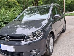 Grau Gebraucht 2014 VW Touran Cup Van / Kleinbus | 11.300 € (Fairer Preis)