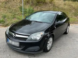 Schwarz Gebraucht 2009 Opel Astra GTC Coupé | 2.400 € (Fairer Preis)