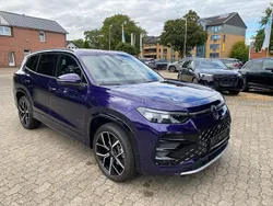 Sonderlackierung ultra violet Gebraucht 2025 VW Tayron R-line SUV | 55.980 € (Superpreis)