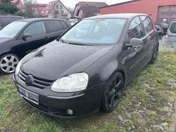Schwarz Gebraucht 2004 VW Golf IV Trendline Limousine | 2.600 € (Fairer Preis)
