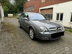 Grau Gebraucht 2004 Opel Signum Kombi | 600 € (Superpreis)