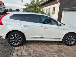 Weiß Gebraucht 2017 Volvo XC60 Summum SUV | 19.900 €