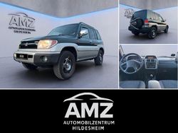 Grün Gebraucht 2001 Mitsubishi Pajero SUV | 4.490 € (Fairer Preis)
