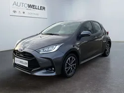 Grau Gebraucht 2020 Toyota Yaris Hybrid Club Kleinwagen | 17.980 € (Fairer Preis)