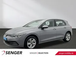 Grau Gebraucht 2024 VW Golf VIII Life Limousine | 23.880 € (Guter Preis)