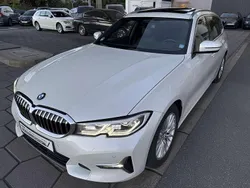 Mineralweiss metallic Gebraucht 2020 BMW 330 Luxury Line Kombi | 34.950 € (Teuer)