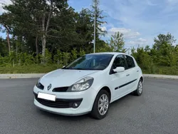 Weiß Gebraucht 2007 Renault Clio II Kleinwagen | 3.850 € (Etwas zu teuer)