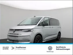 Silber Gebraucht 2024 VW Multivan Life Van / Kleinbus | 51.880 € (Superpreis)