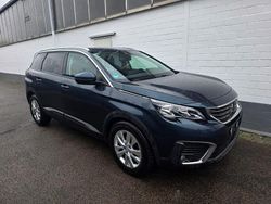 Blau Gebraucht 2018 Peugeot 5008 Active Van / Kleinbus | 11.650 € (Etwas zu teuer)