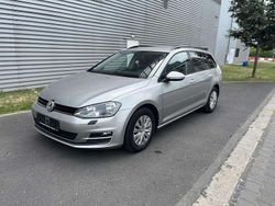 Grau Gebraucht 2014 VW Golf VII Comfortline Kombi | 8.290 € (Fairer Preis)